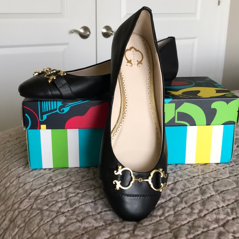 C. wonder flats